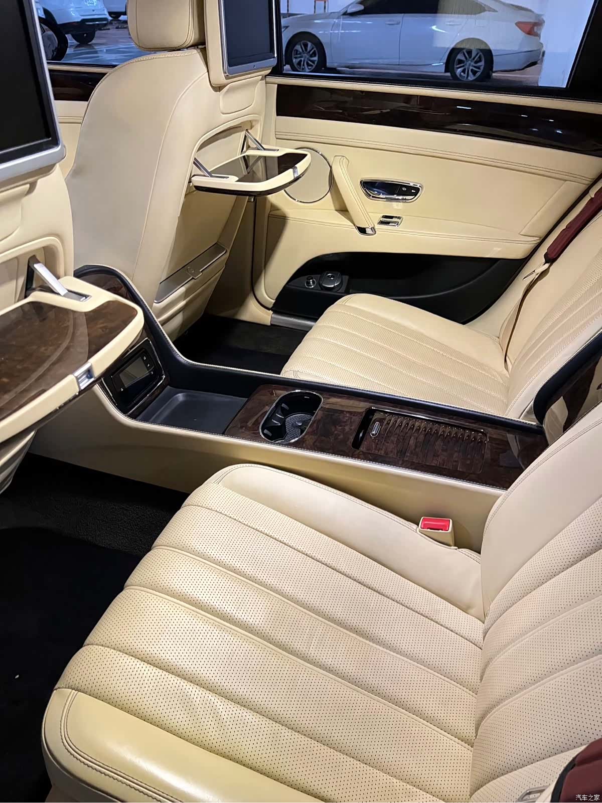 Bentley Flying Spur, 2014 6