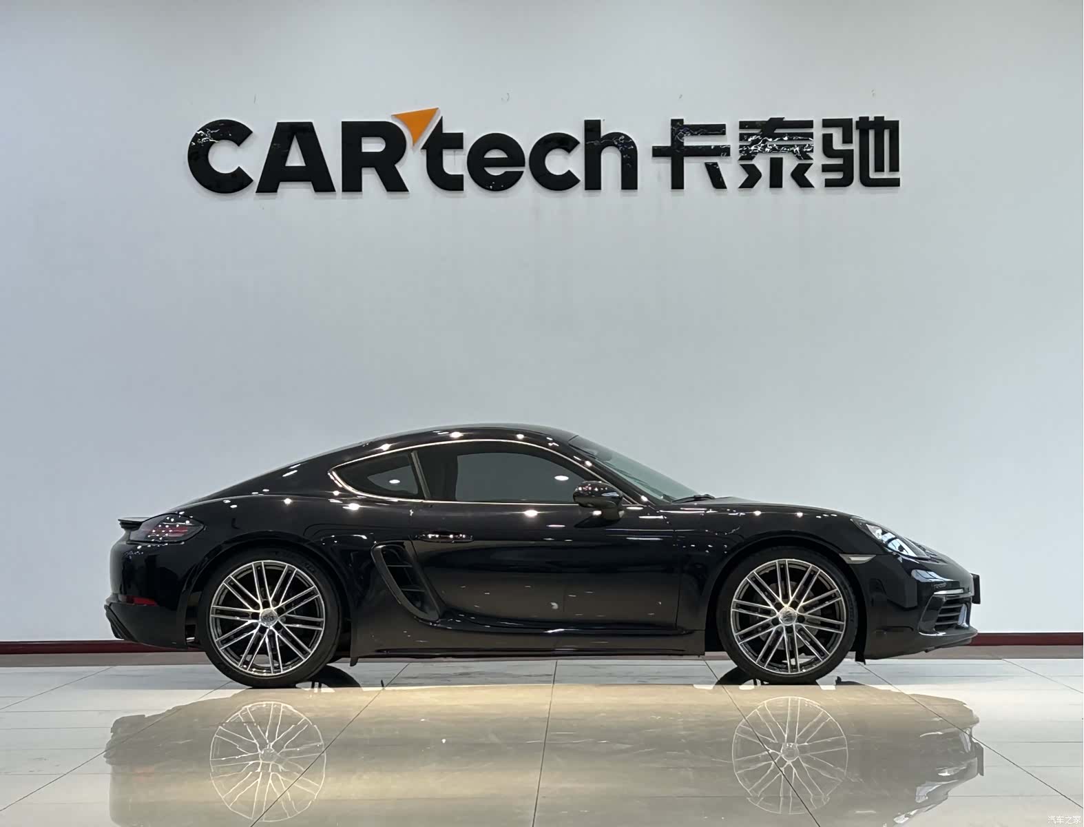Porsche Cayman, 2024 23