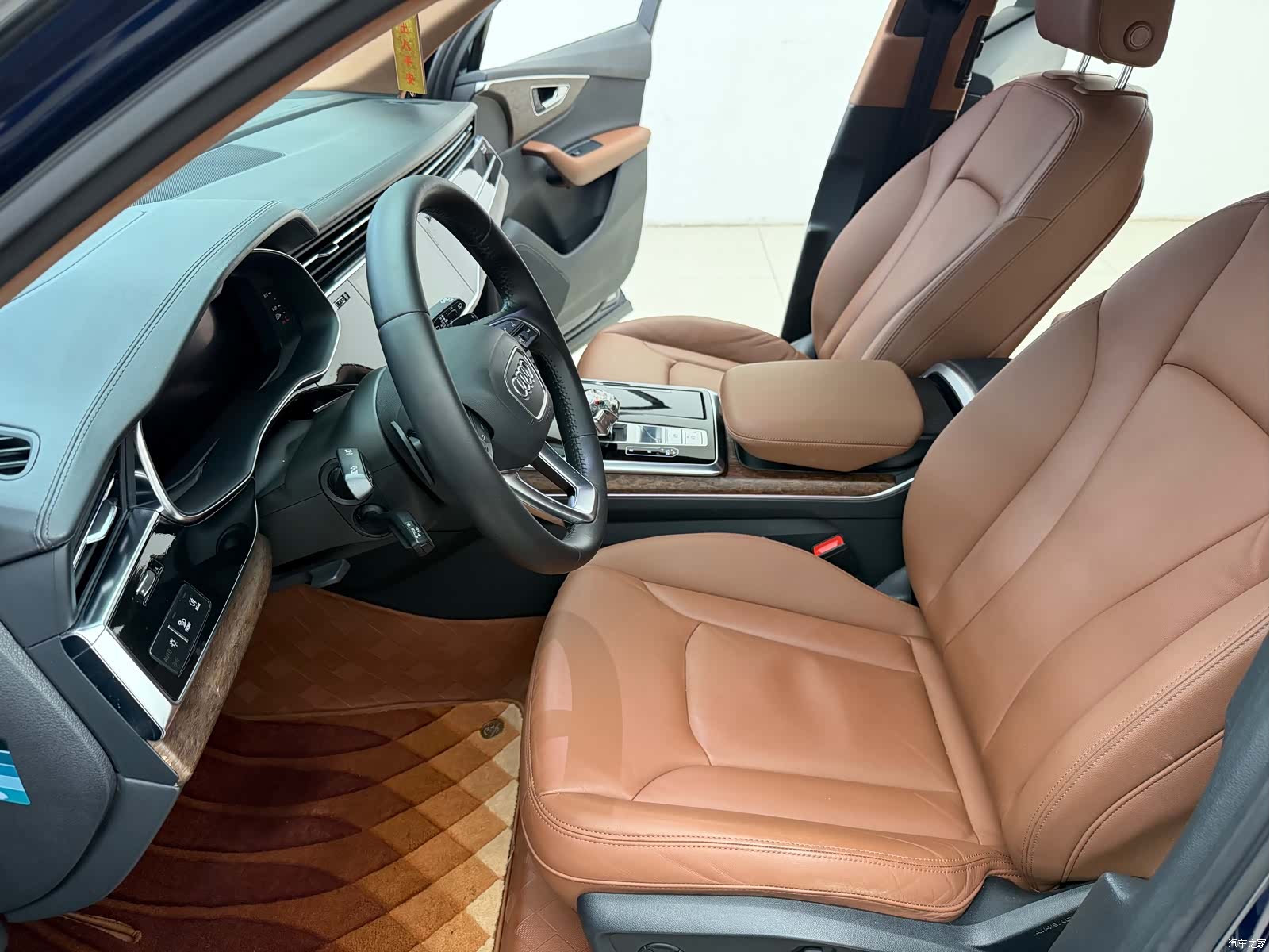 Audi Q7, 2020 10