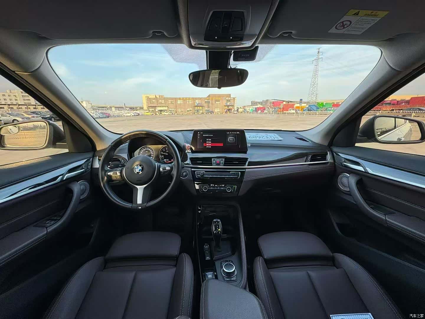 BMW X1, 2021 все фото