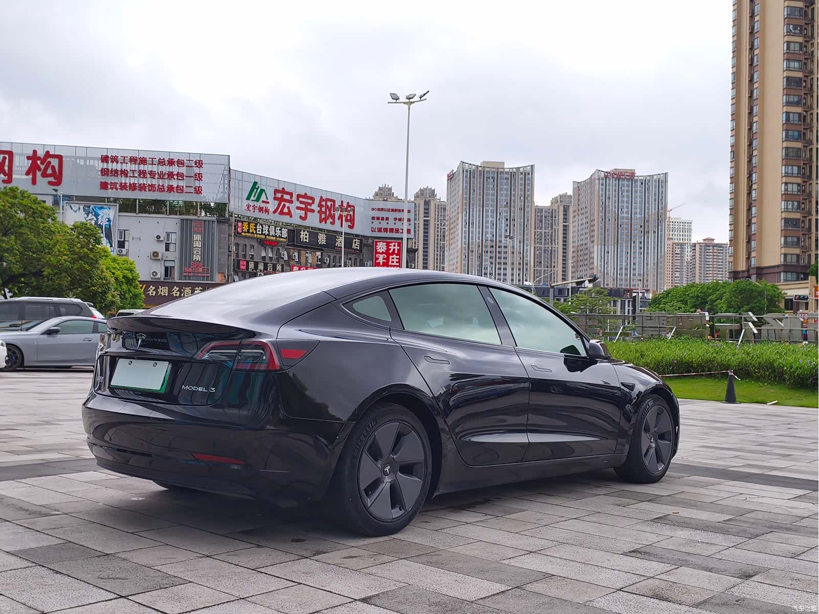 Tesla Model 3, 2023 4