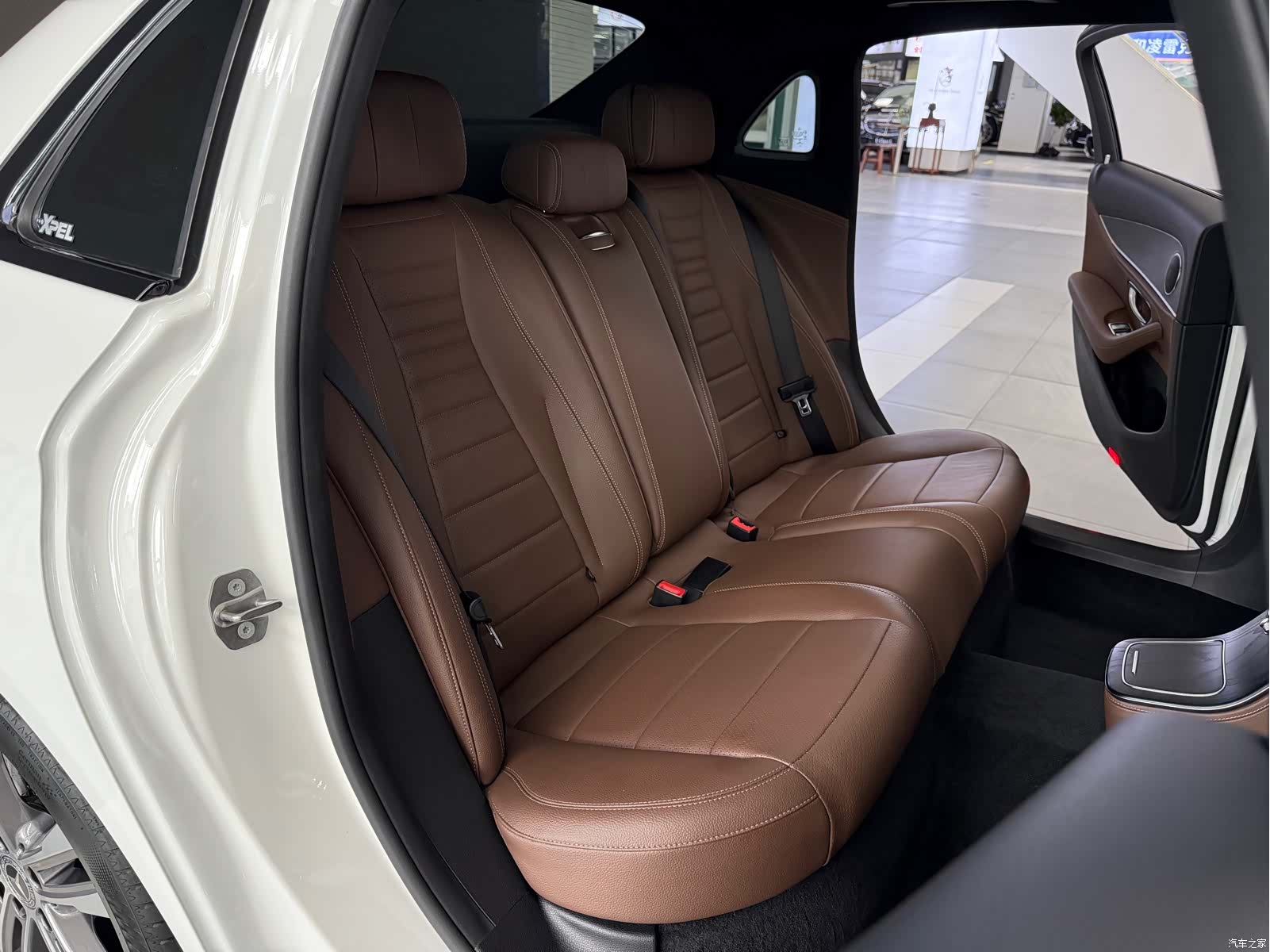 Mercedes-Benz E-Class, 2021 11