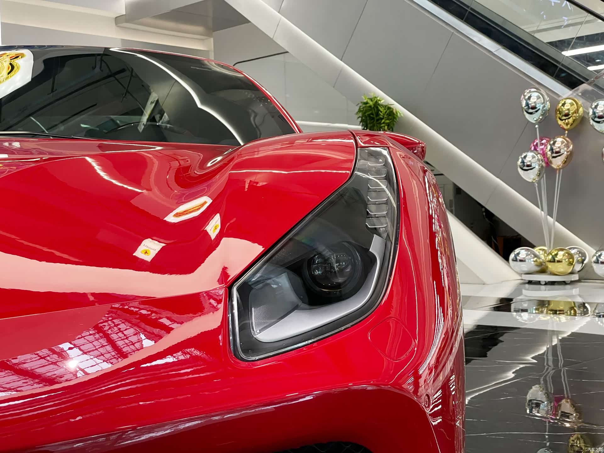 Ferrari 488, 2016 4