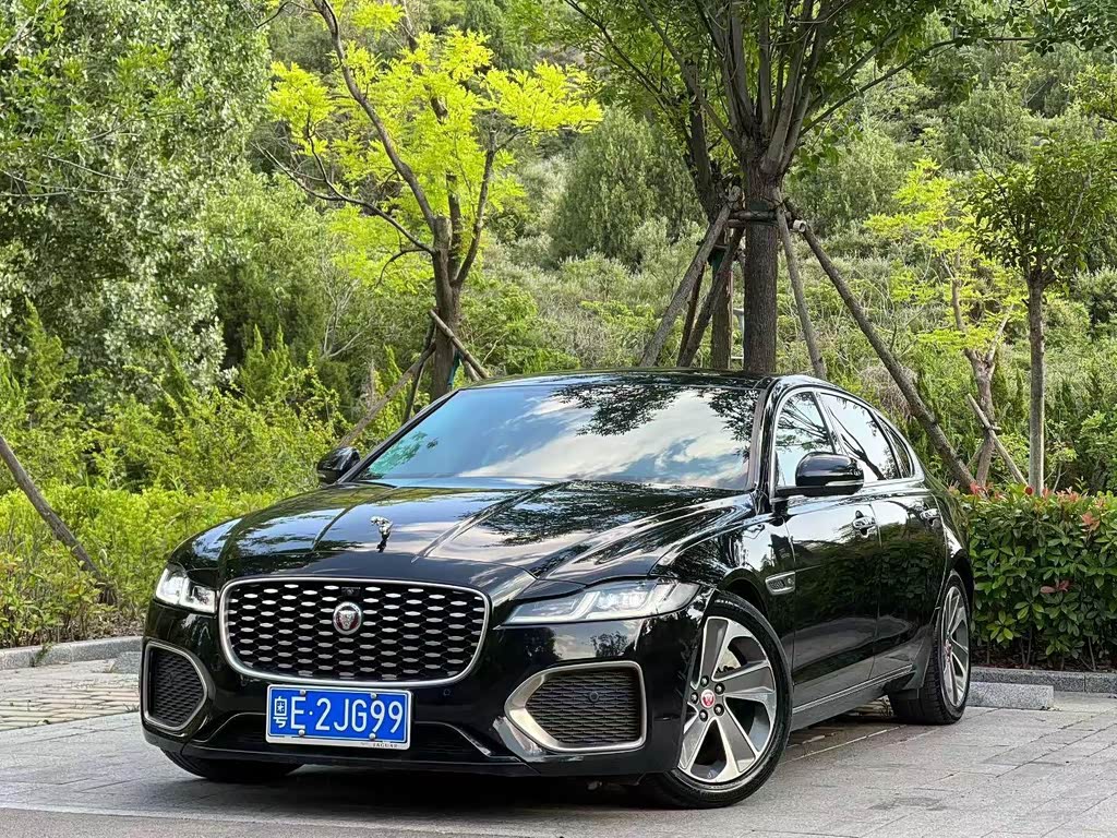Jaguar XFL