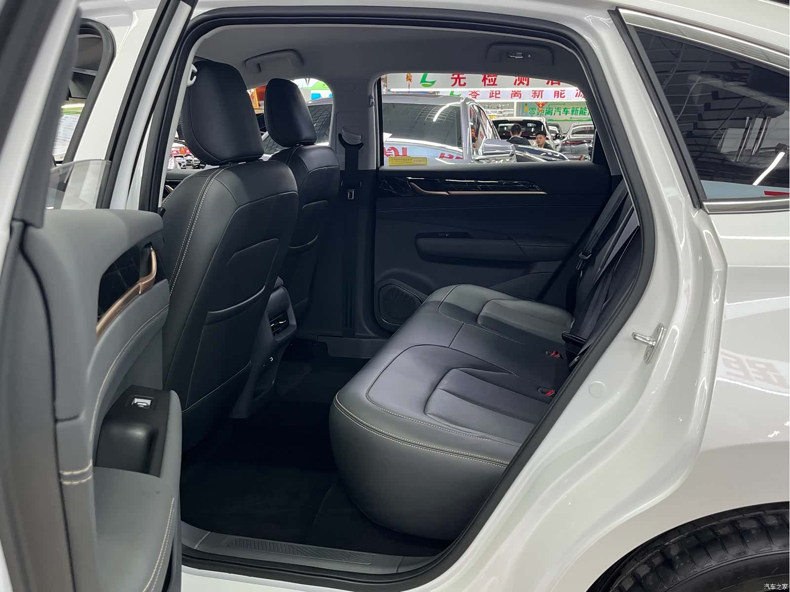 Wuling Starlight, 2026 8