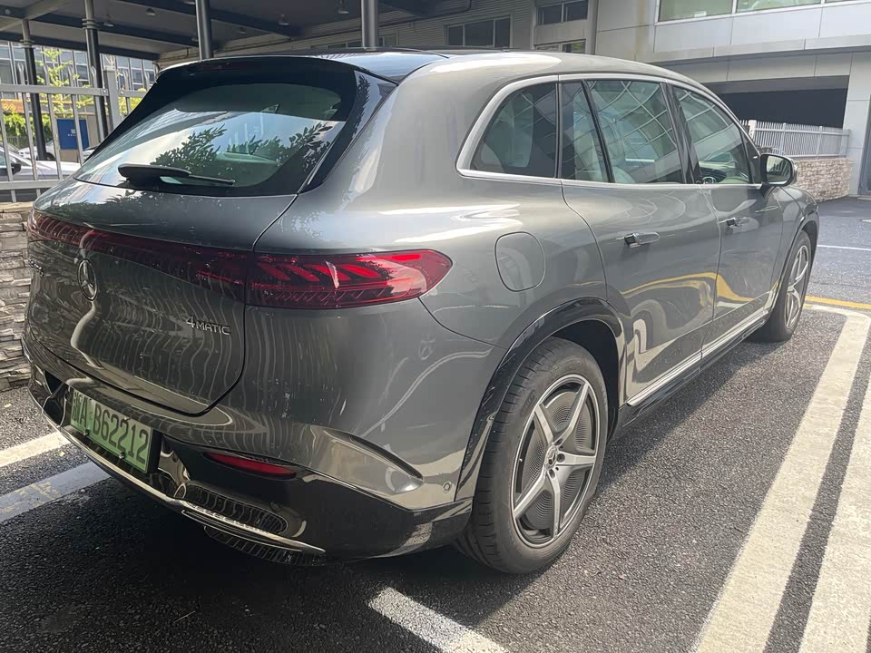 Mercedes-Benz EQS