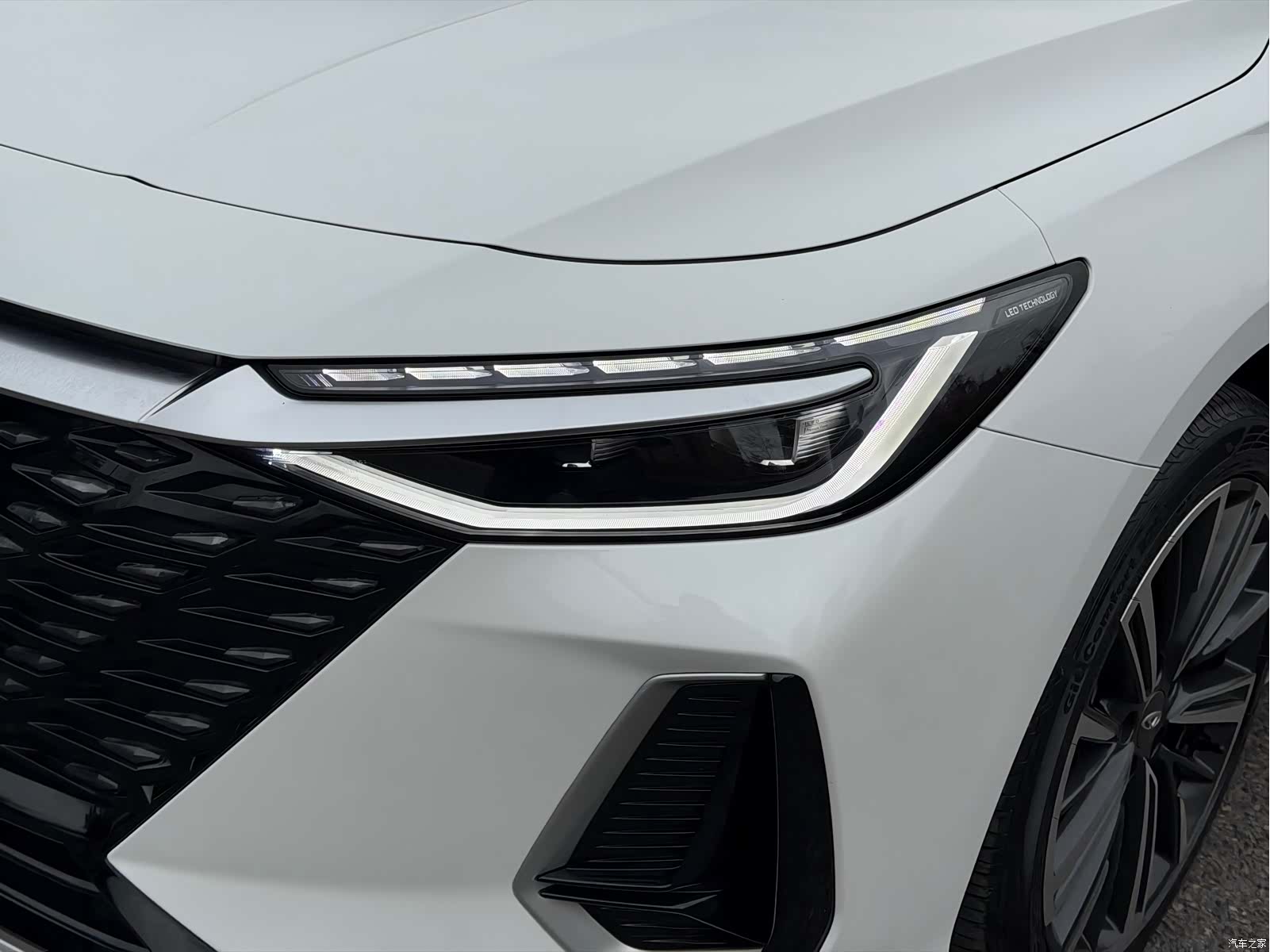 Chery Arrizo 8, 2023 4