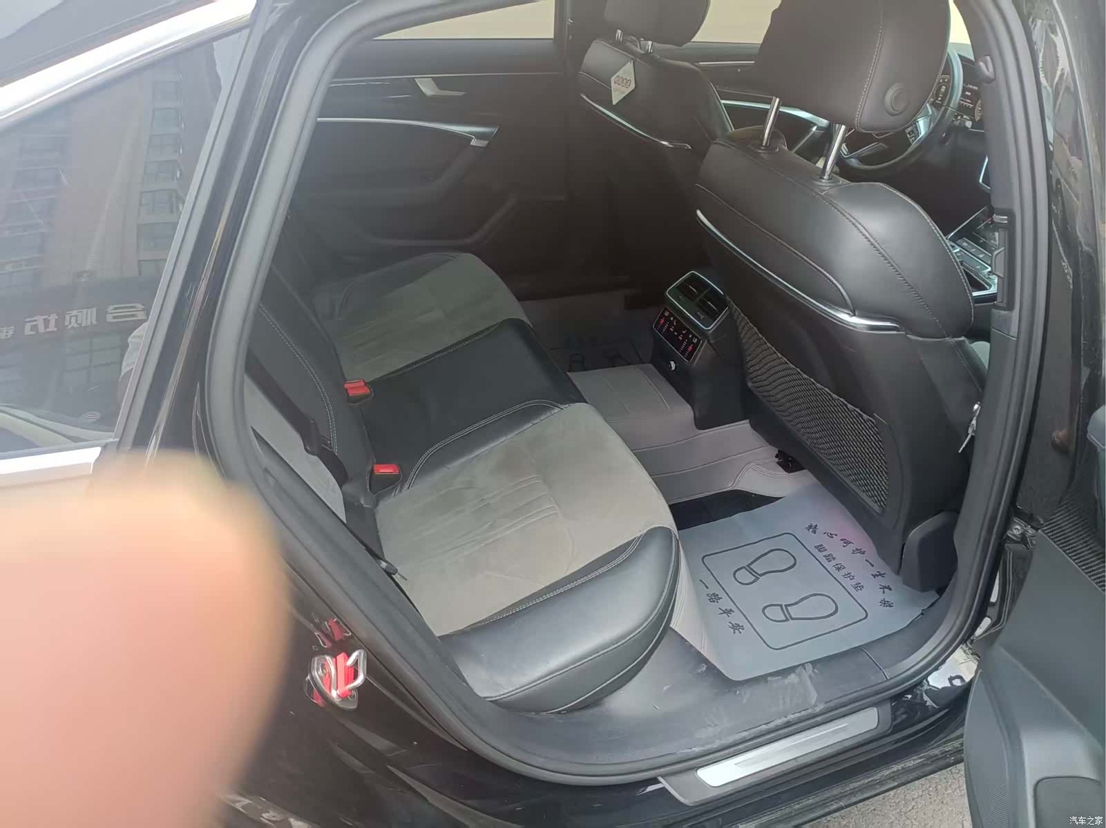 Audi A6L, 2022 10