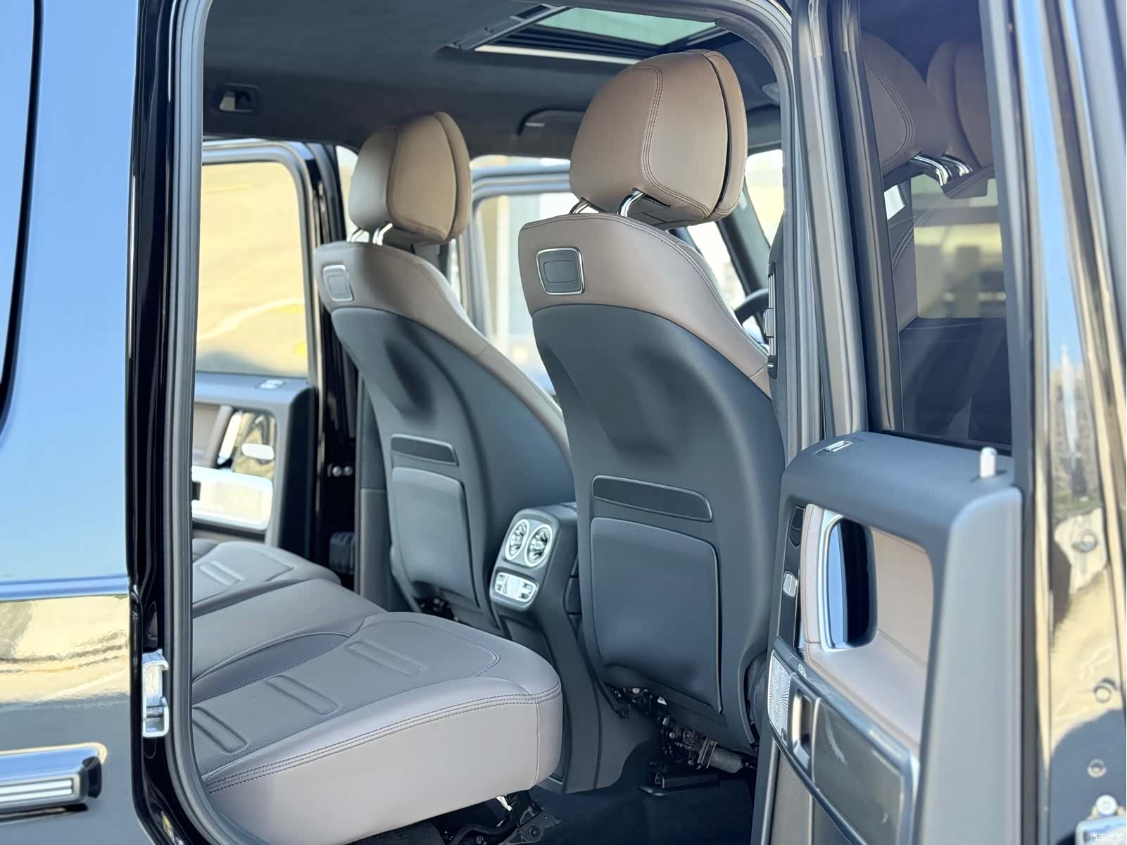 Mercedes-Benz G-Class, 2023 7