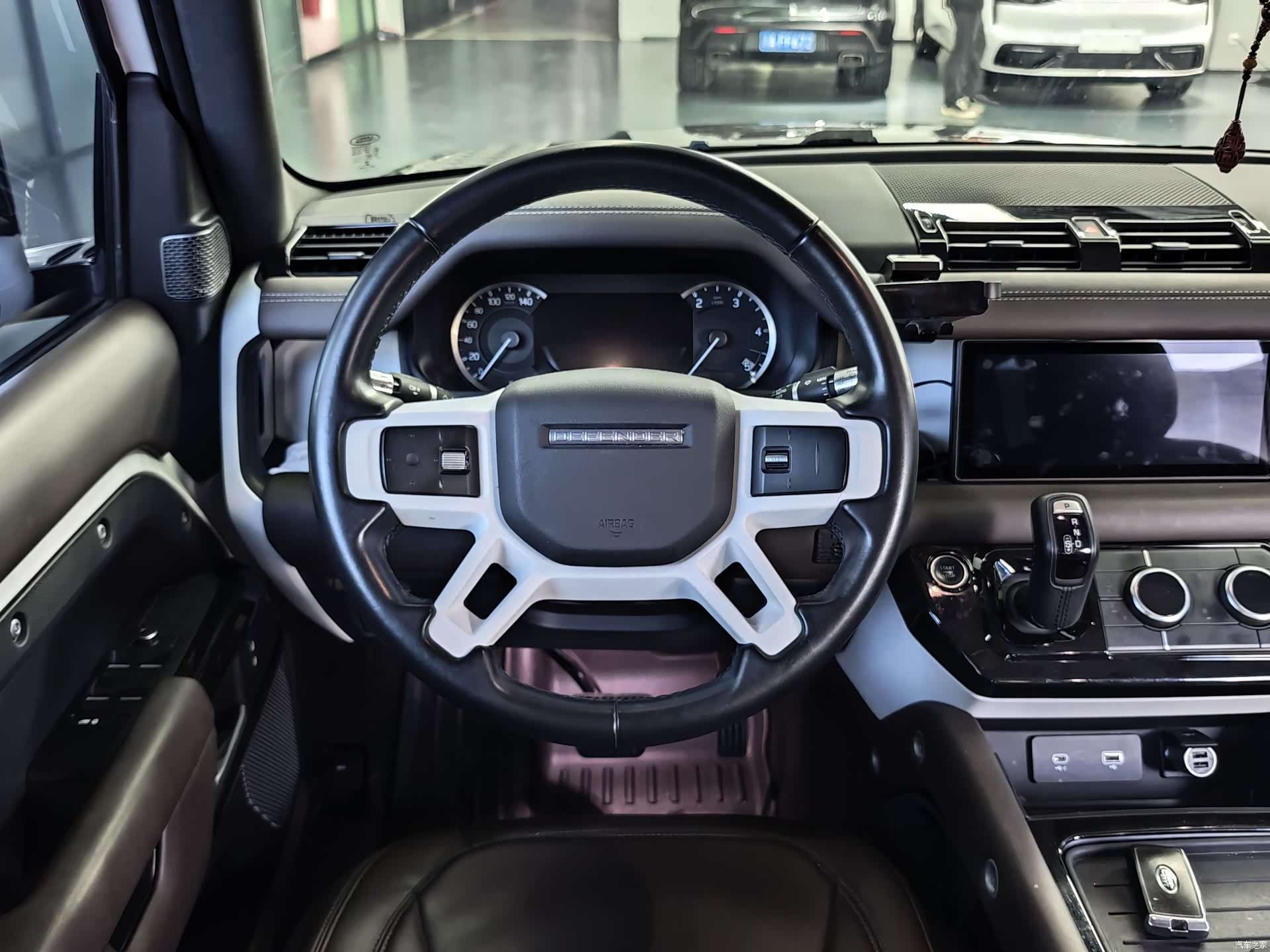 Land Rover Defender, 2022 17