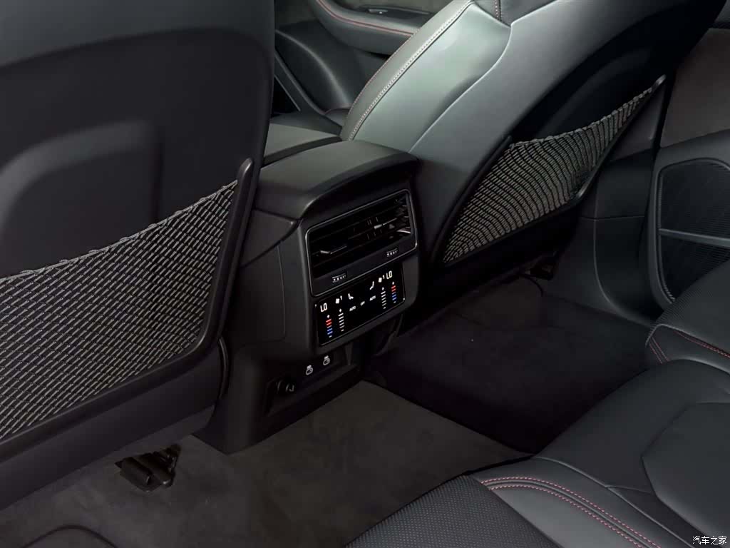 Audi Q8, 2022 20