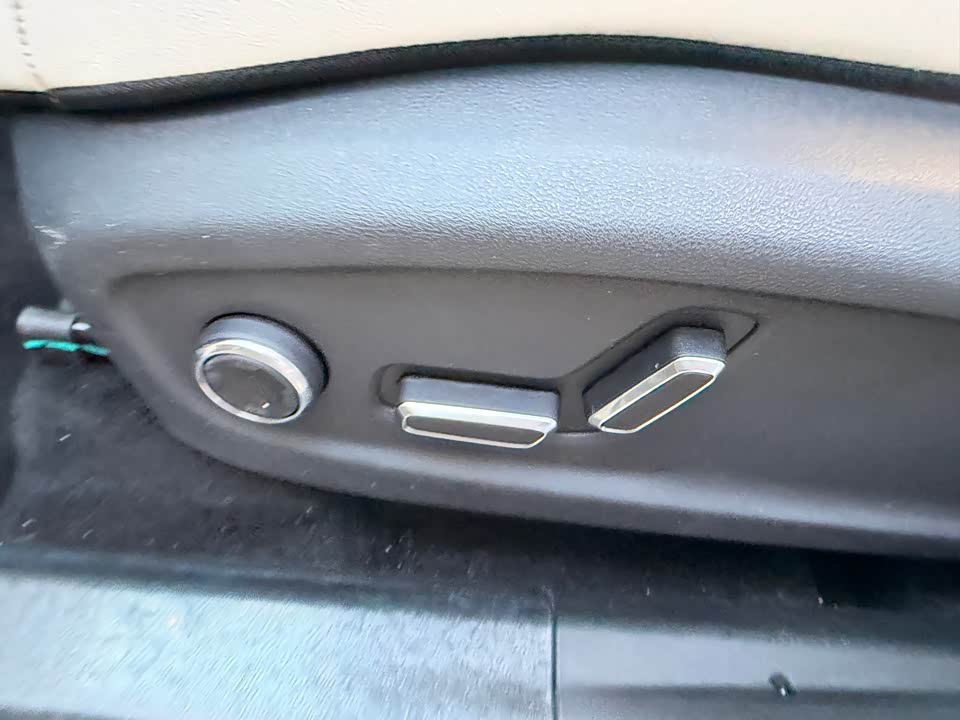 Geely Galaxy Galaxy L7