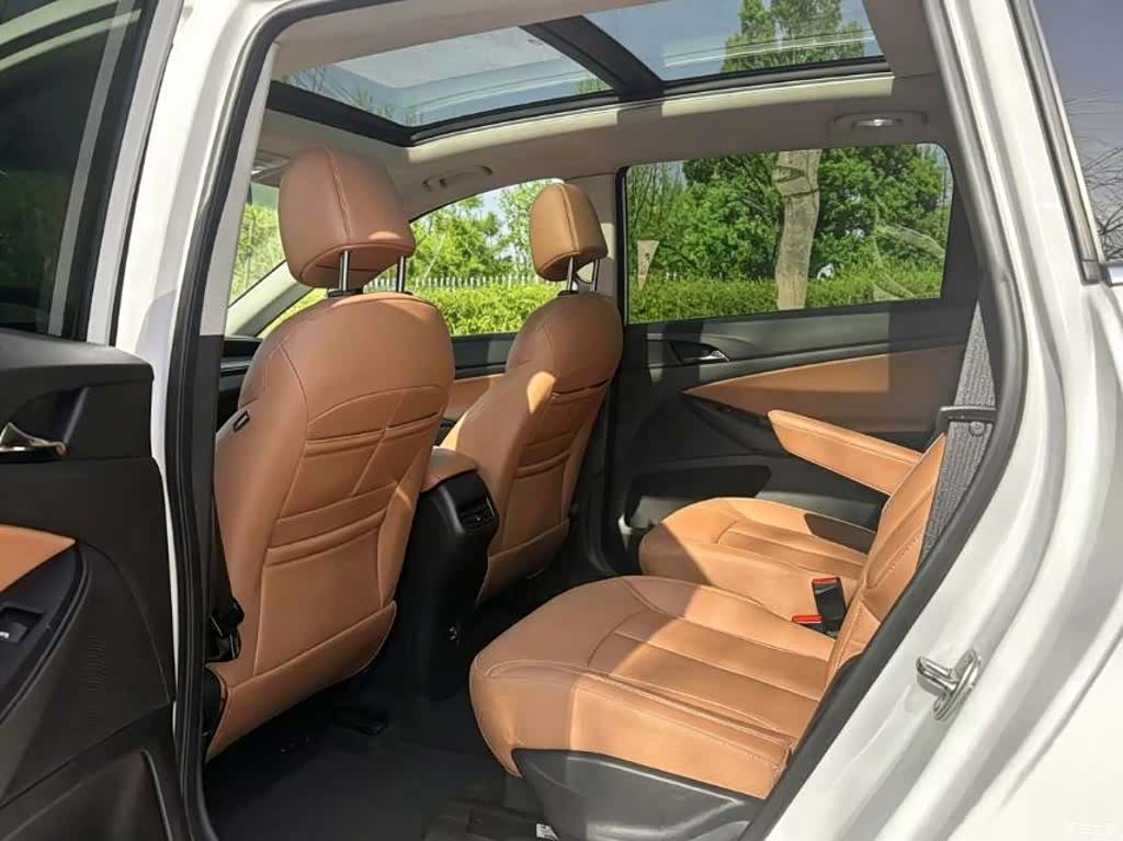 Buick GL6, 2023 7