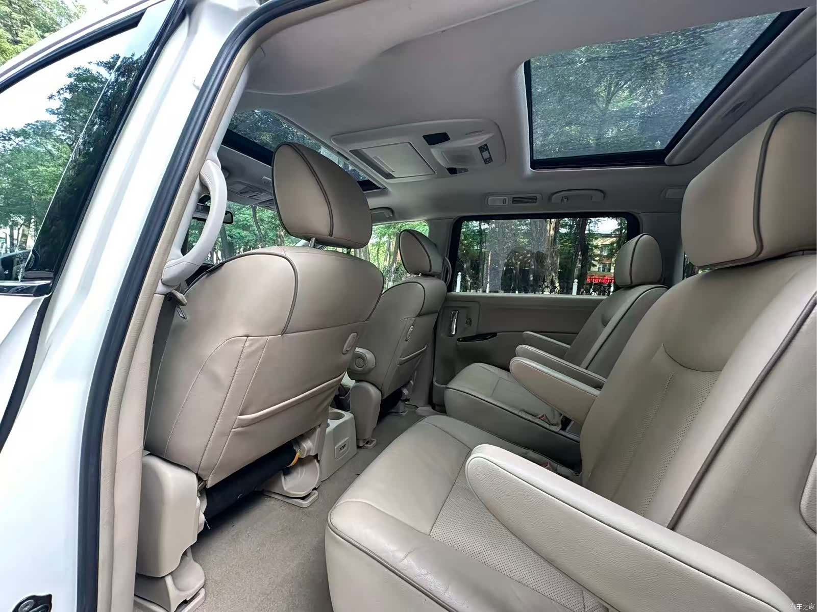 Nissan SL, 2016 13