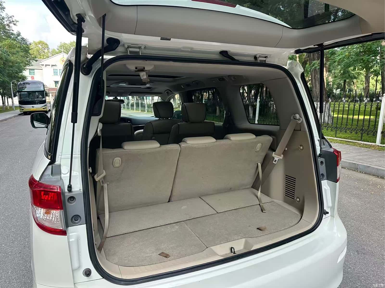 Nissan SL, 2016 23