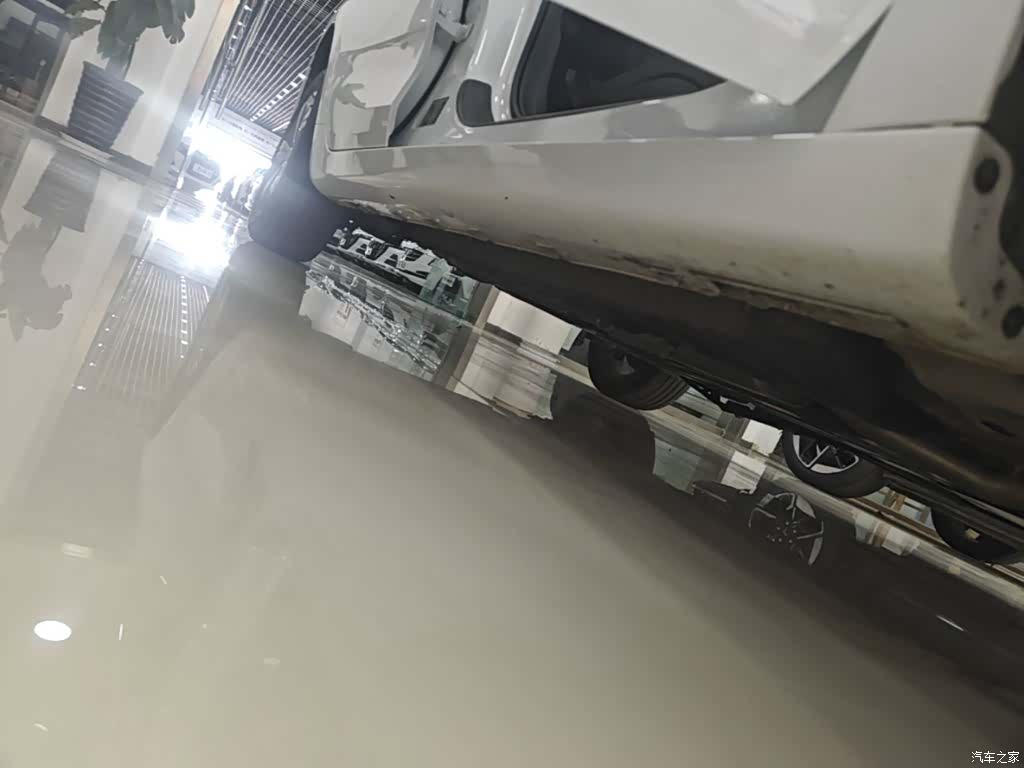 Geely Emgrand, 2025 21
