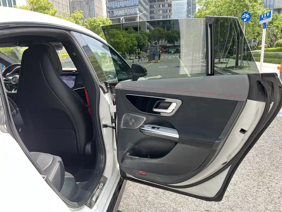 Mercedes-Benz EQE AMG