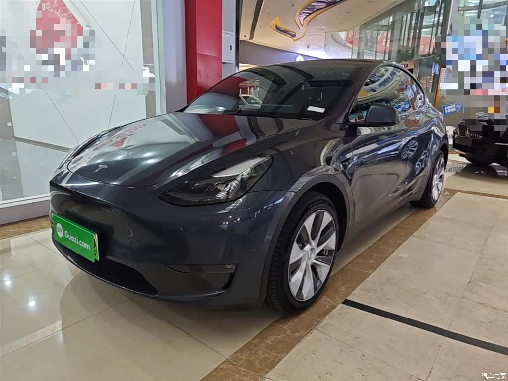 Tesla Model Y, 2022 2