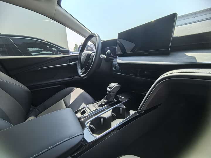Toyota Camry, 2025 года фото 11