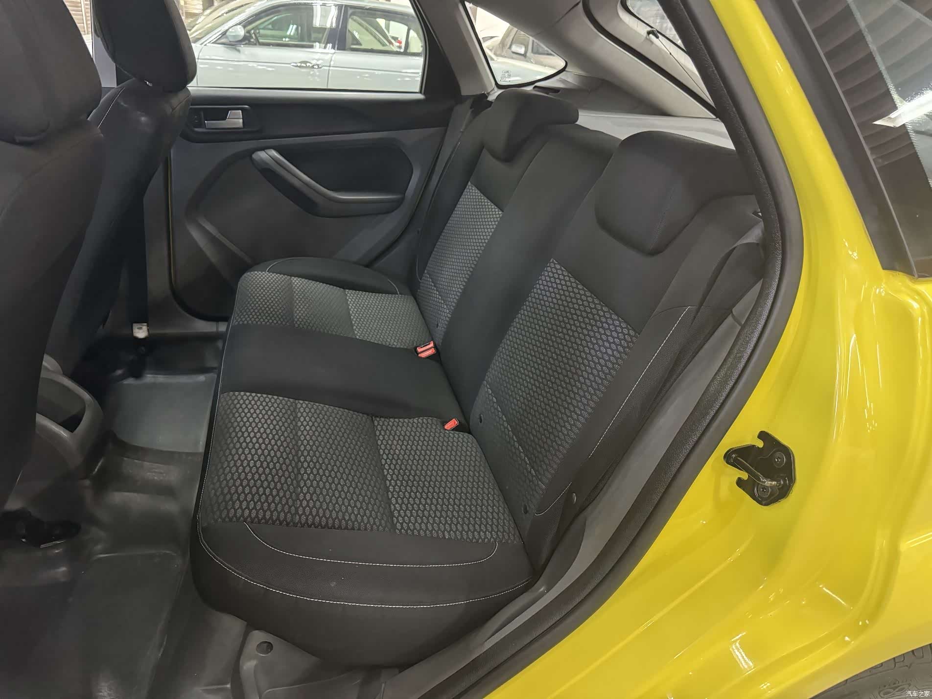 Ford Focus, 2013 10