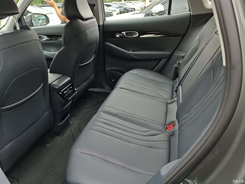 Geely Galaxy E5, 2026 16