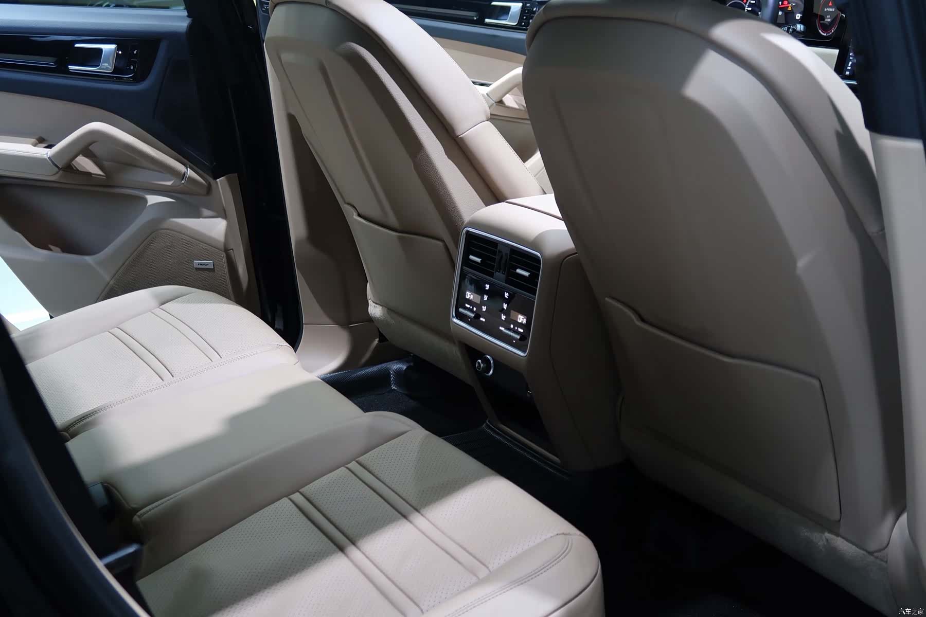 Porsche Cayenne, 2018 15