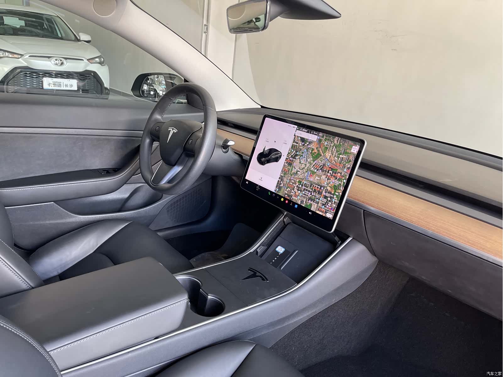 Tesla Model 3, 2020 26