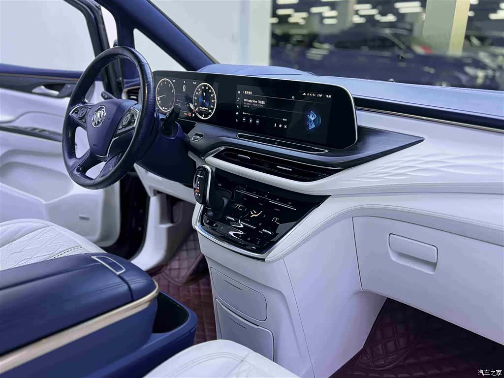 Buick GL8, 2020 9