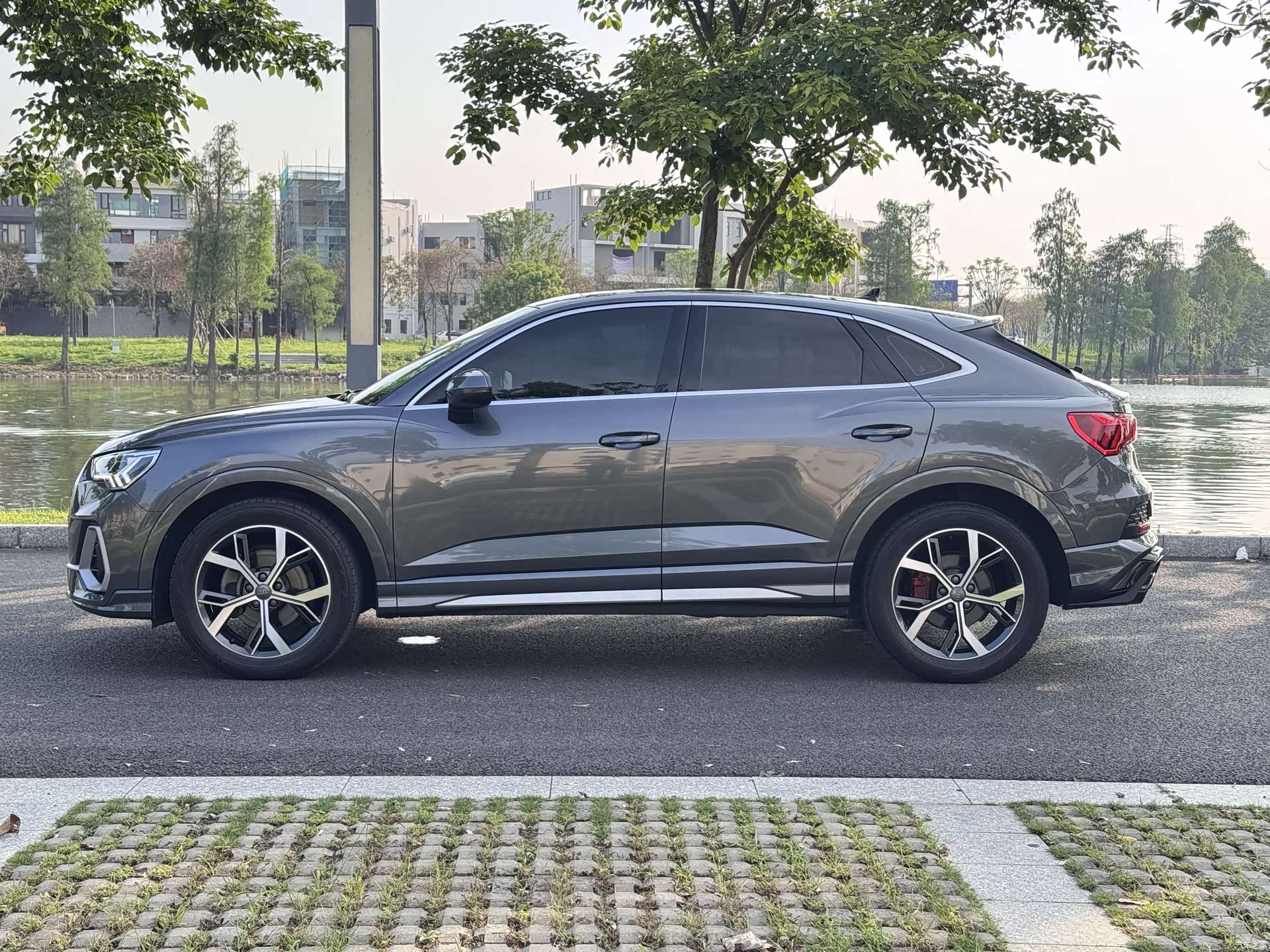 Audi Q3, 2021 4