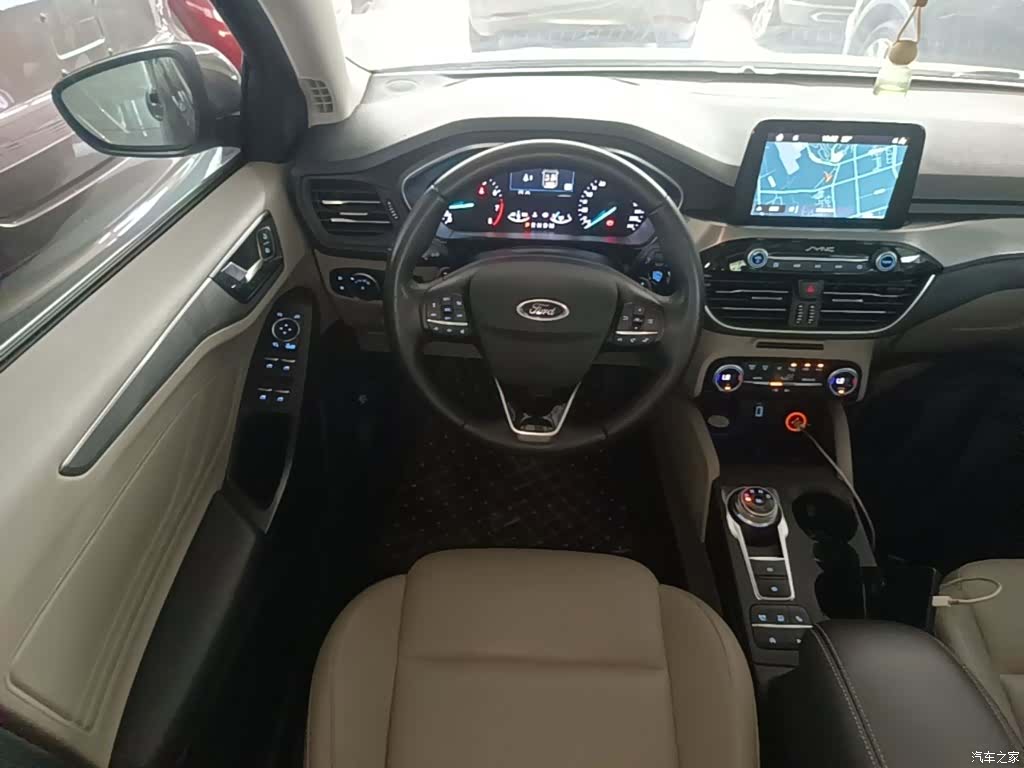 Ford Focus, 2019 11