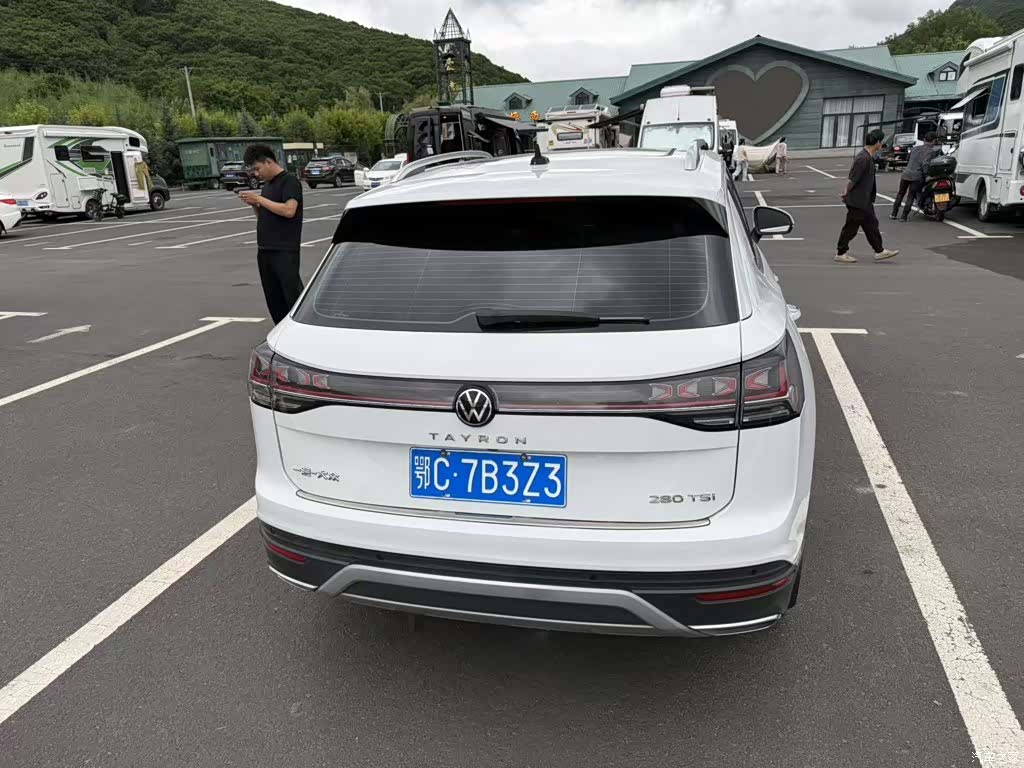 Volkswagen Tayron, 2023 все фото