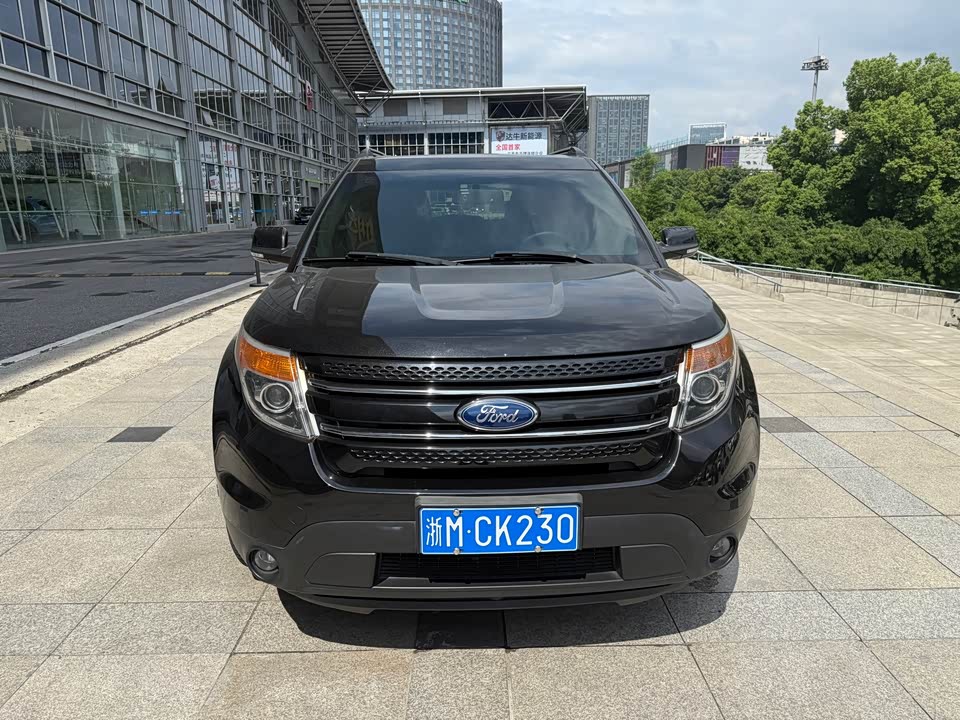 Ford Explorer Ford Explorer