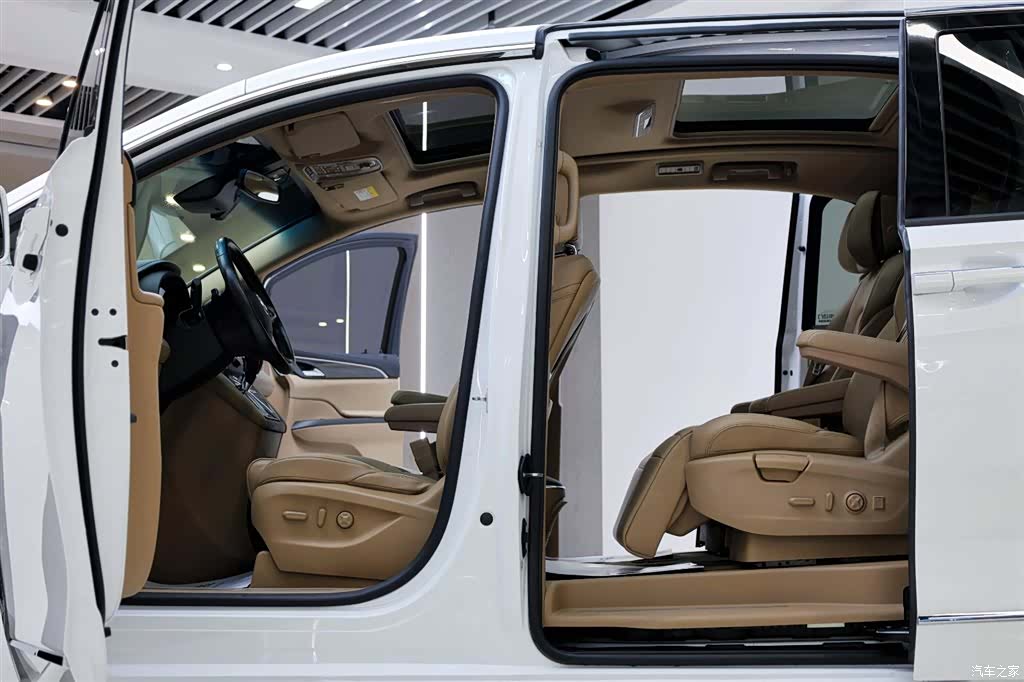 Buick GL8, 2018 29