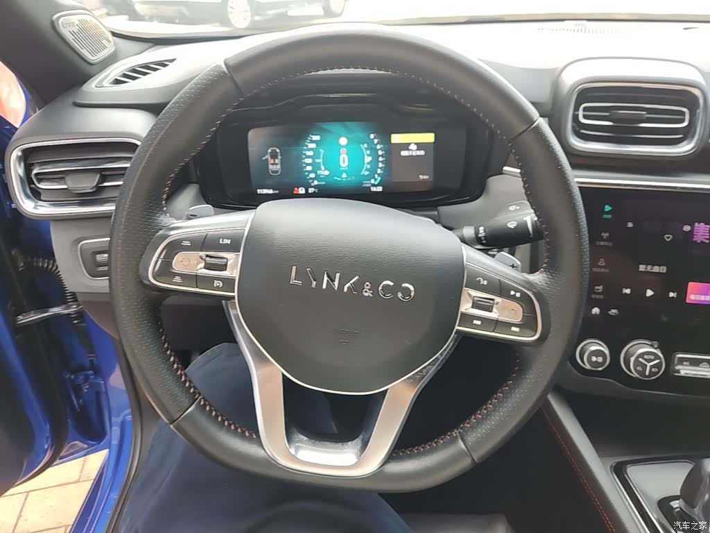 Lynk & Co 01, 2018 11