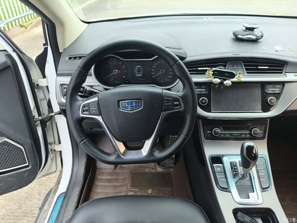 Geely Emgrand, 2017 11