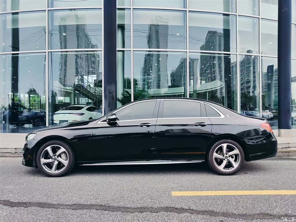 Mercedes-Benz E-Class, 2019 3