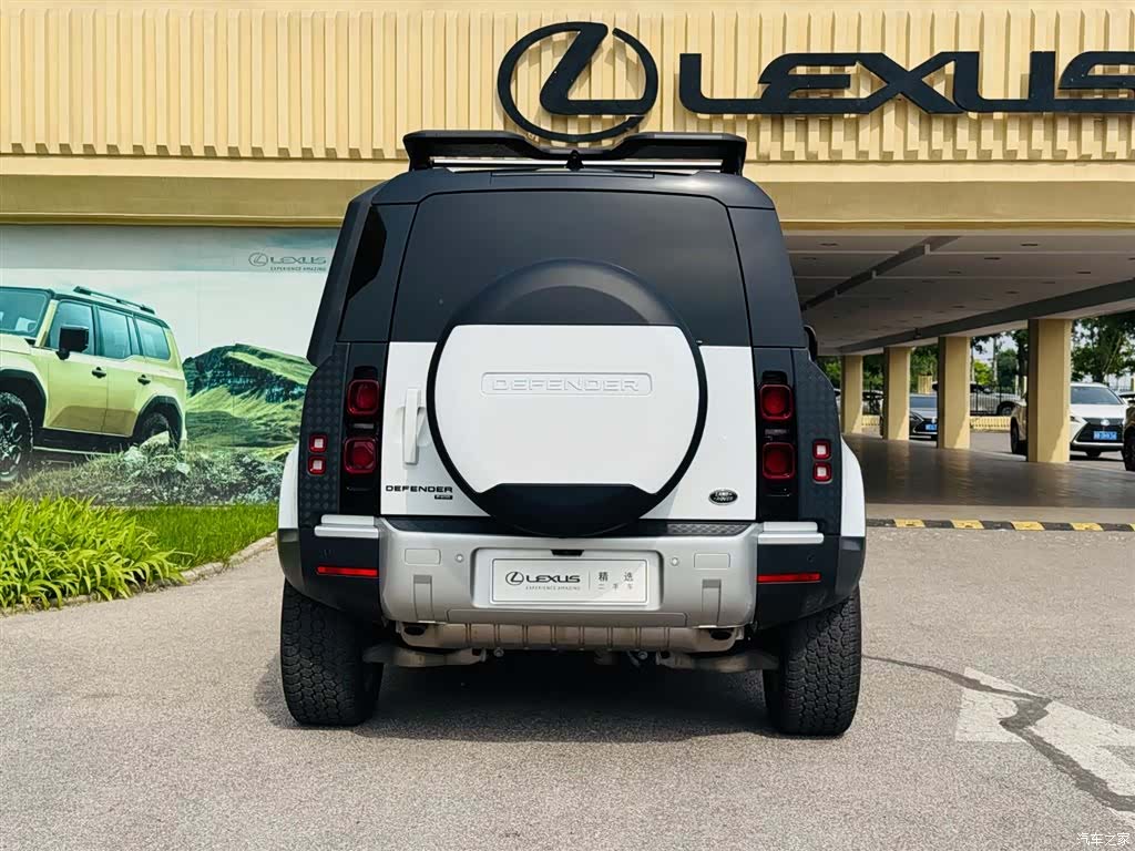 Land Rover Defender, 2023 7