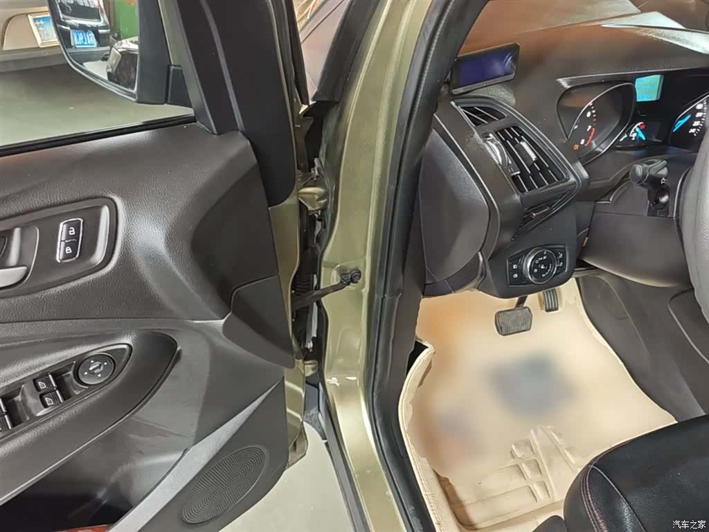 Ford Kuga, 2014 16