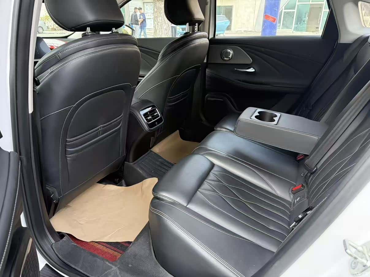 Chery Arrizo 8, 2022 9