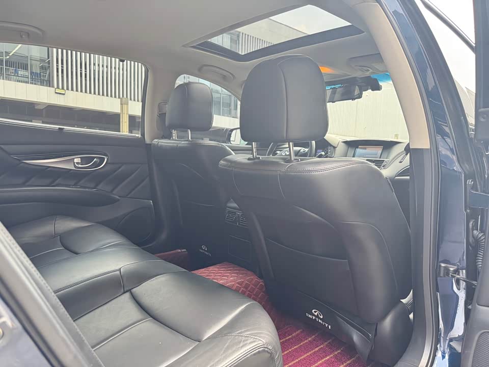 Infiniti Q70 Infiniti Q70