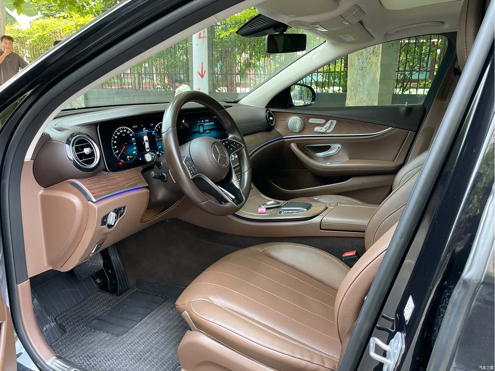 Mercedes-Benz E-Class, 2022 4