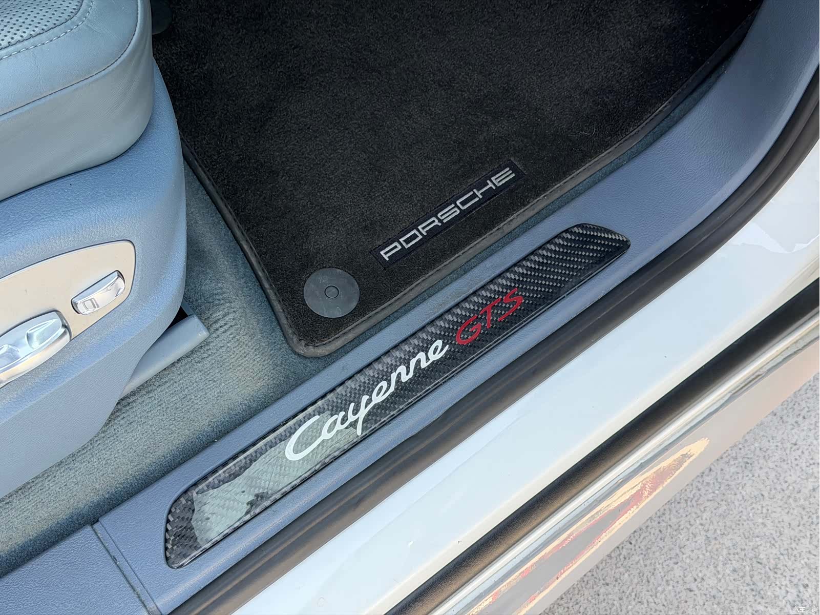 Porsche Cayenne, 2012 9