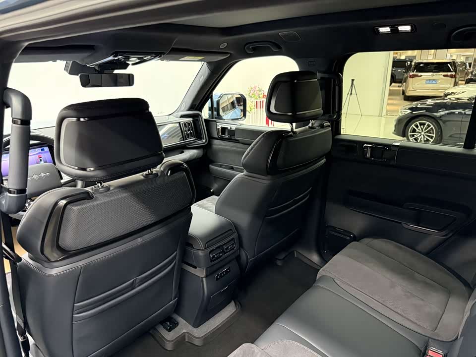 BYD Leopard 5 BYD Leopard 5
