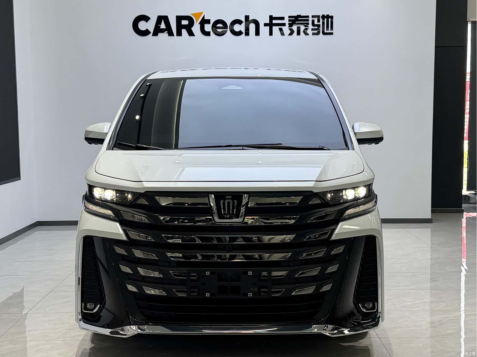 Toyota Vellfire, 2023 2