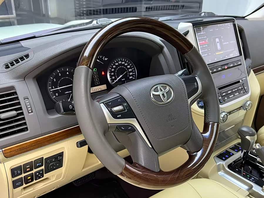Toyota Land Cruiser 2017, фото 8