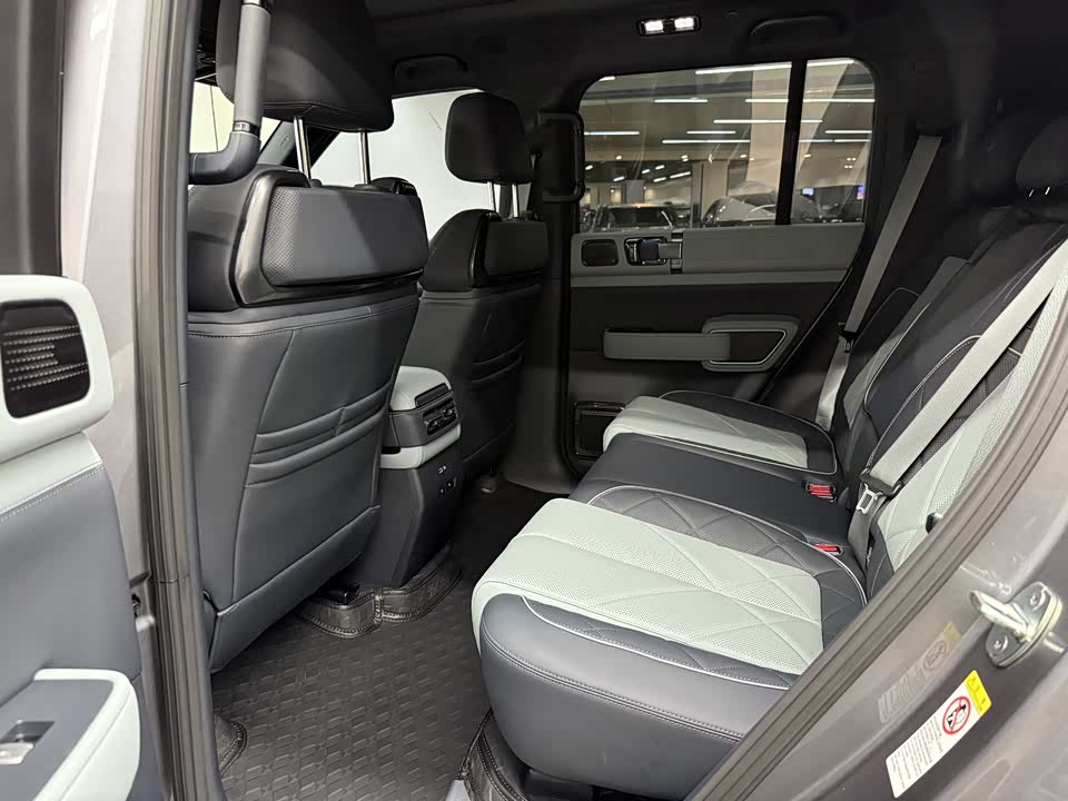 BYD Leopard 5 BYD Leopard 5