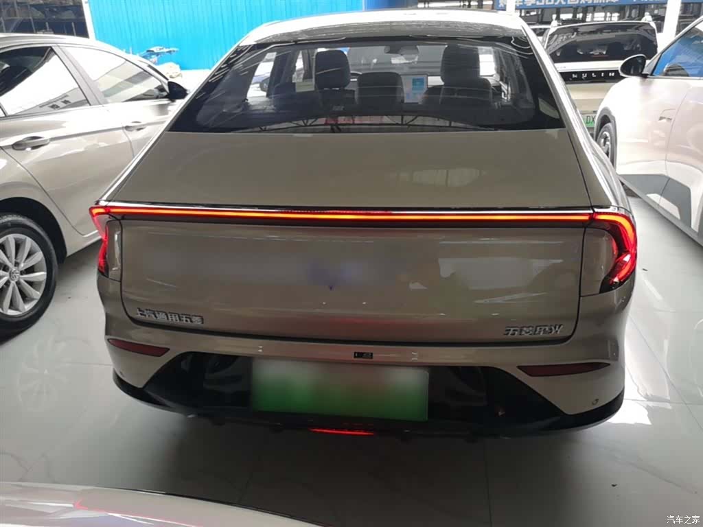 Wuling Starlight, 2026 6
