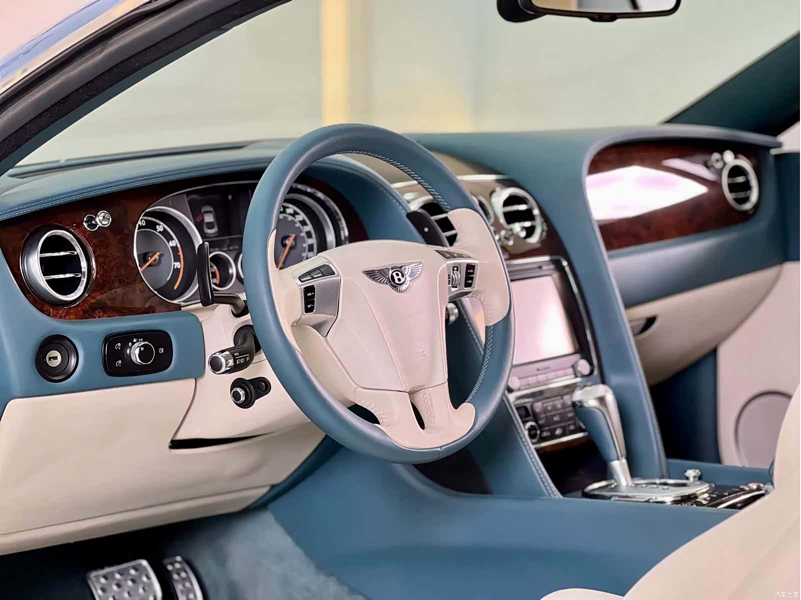 Bentley Continental GT, 2012 3