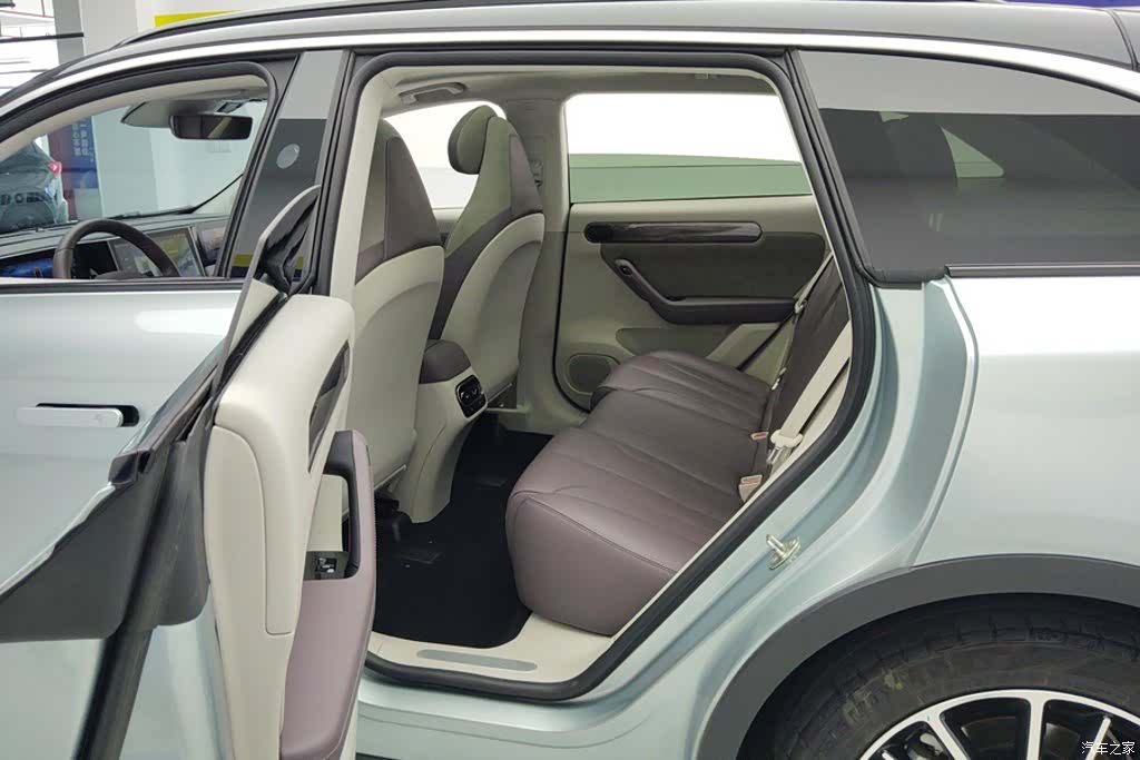 Leapmotor C11, 2022 11