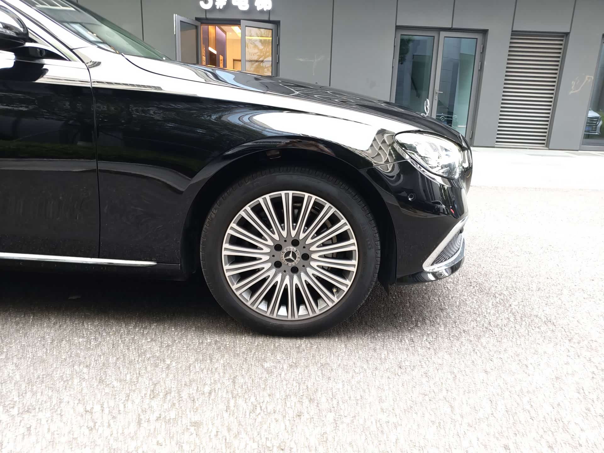 Mercedes-Benz E-Class, 2023 22